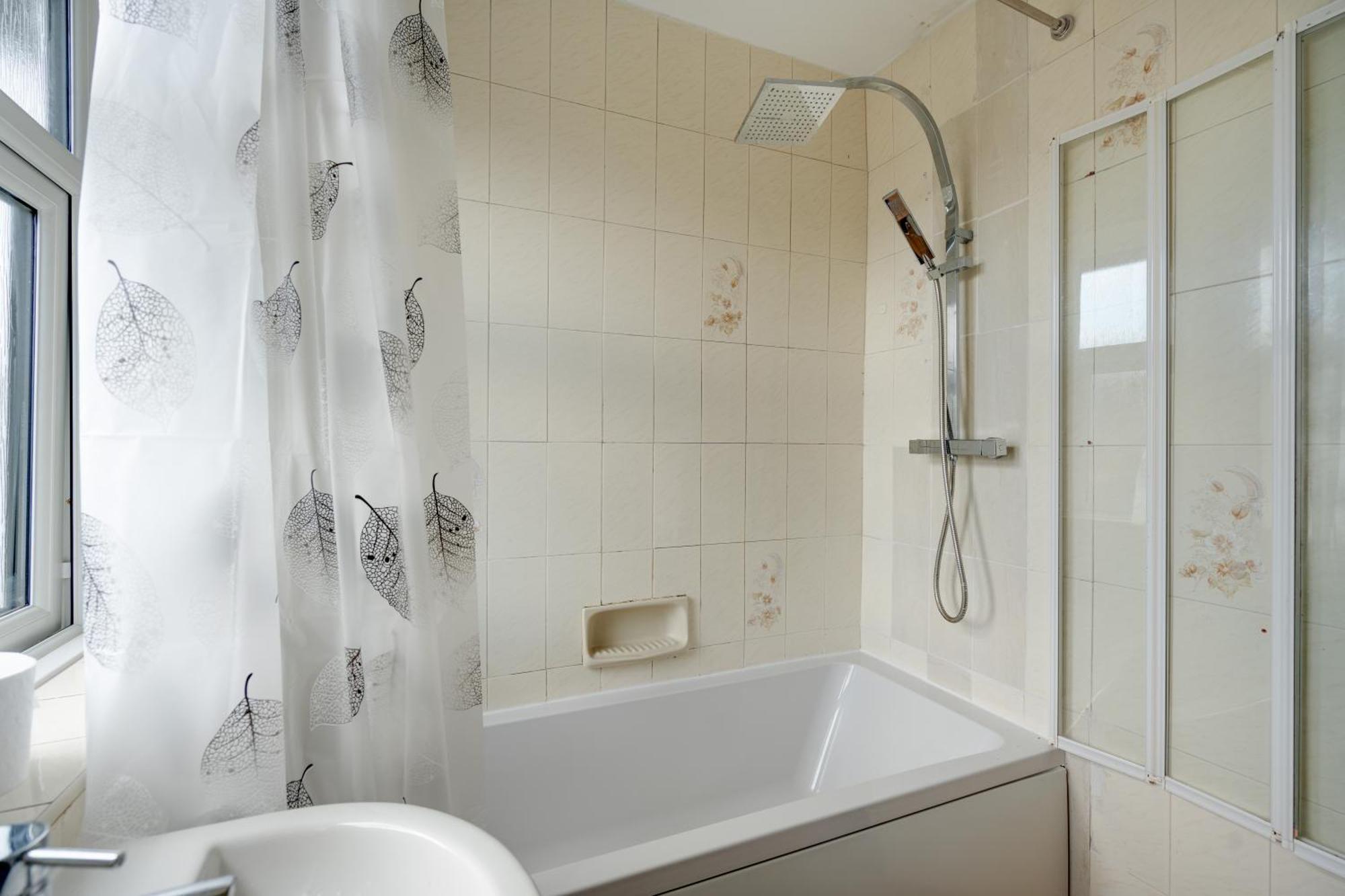 Comfy 3Br Home - Pool Table - Games - Sleeps 8 Manchester Ngoại thất bức ảnh